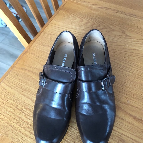 Woman shoes - Picture 2 of 4